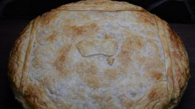 'HOMEMADE NED KELLY PIE | AUSTRALIAN FOOD | AUSSIE GIRL CAN COOK'