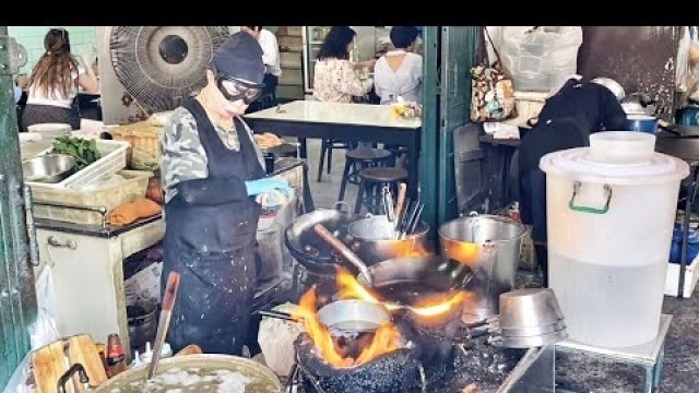 'Jay Fai Netflix Street food & Bangkok to Chiang Mai Train!'