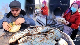 'Samsa WITH Spinach SOLD FOOD IN SPRING | Uzbek National Street Food.'