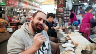 'Probando la mejor COMIDA COREANA CALLEJERA del Mercado de Gwangjang 